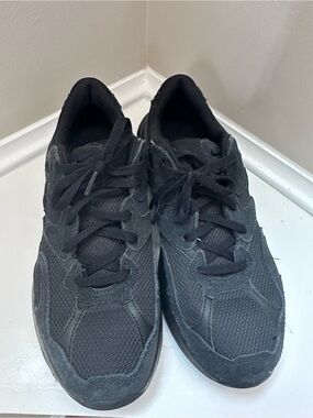 Nike All-Black Women's Athletic Sneakers